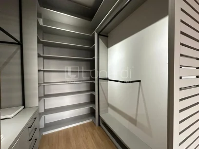 Foto Apartamento com 3 Dormitórios