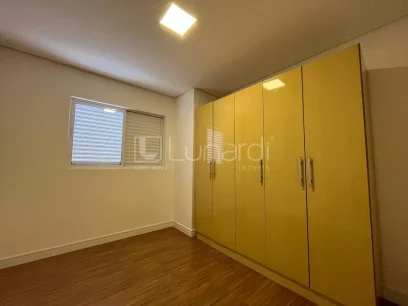 Foto Apartamento com 2 Dormitórios