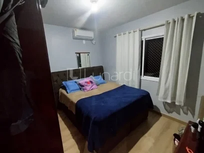 Foto Apartamento com 2 Dormitórios