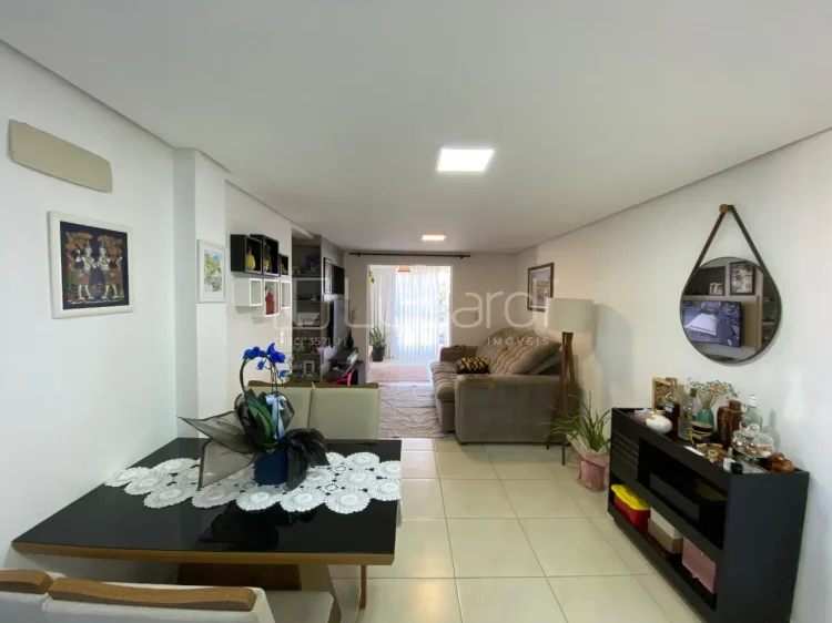 Apartamento com 2 Dormitórios