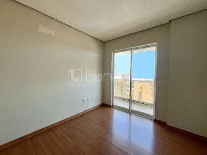 Foto Apartamento com 2 Dormitórios