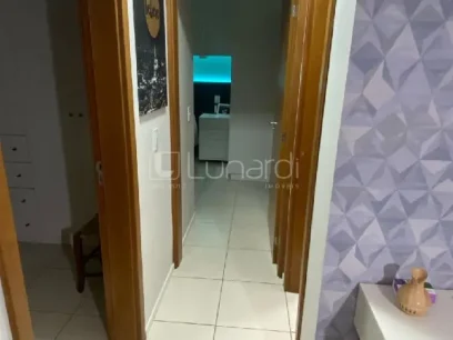 Foto Apartamento com 2 Dormitórios