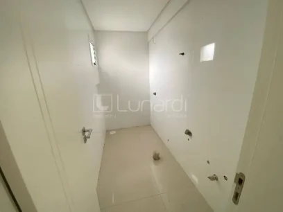 Foto Apartamento com 3 Suítes