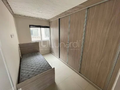 Foto Apartamento com 2 Dormitórios