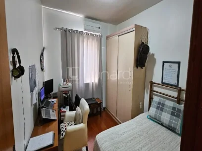 Foto Apartamento com 3 Dormitórios