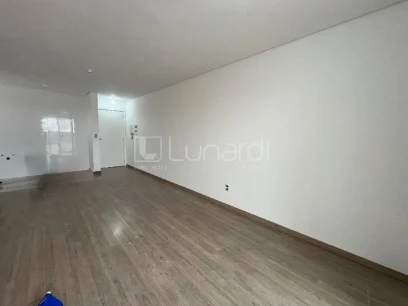 Foto Apartamento com 2 Dormitórios