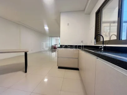 Foto Apartamento com 3 Dormitórios