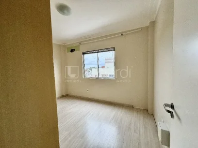 Foto Apartamento com 2 Dormitórios