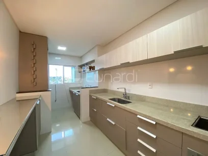 Foto Apartamento com 2 Suítes