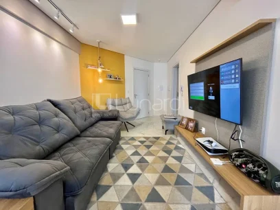 Foto Apartamento com 2 Dormitórios