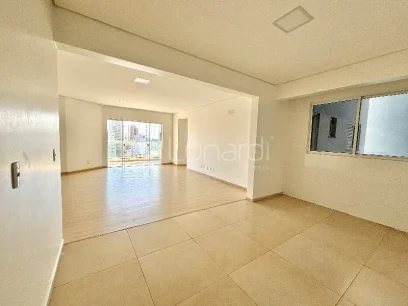 Foto Apartamento com 3 Dormitórios