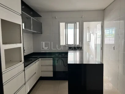 Foto Apartamento com 3 Suítes