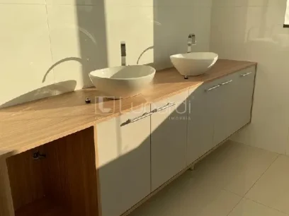 Foto Apartamento com 3 Suítes