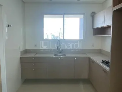 Foto Apartamento com 3 Suítes