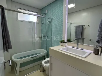 Foto Apartamento com 3 Dormitórios