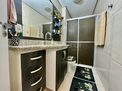 Foto Apartamento com 2 Dormitórios