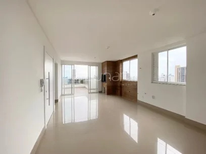 Apartamento com 3 Suítes