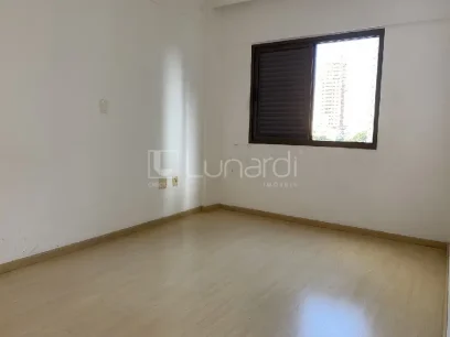 Foto Apartamento com 3 Dormitórios