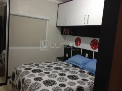 Foto Apartamento com 2 Dormitórios