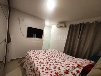 Foto Apartamento com 2 Dormitórios