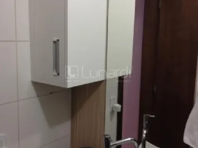 Foto Apartamento com 2 Dormitórios