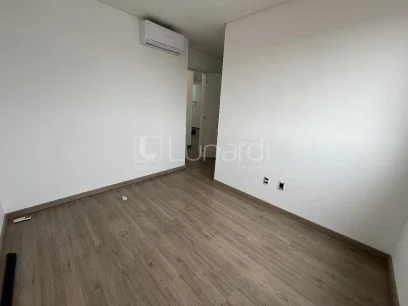 Foto Apartamento com 2 Dormitórios