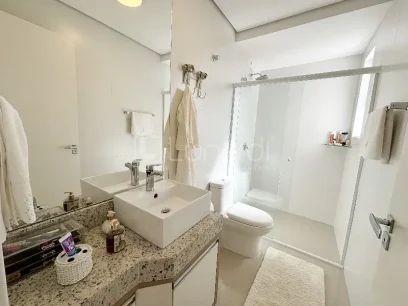 Foto Apartamento com 3 Suítes