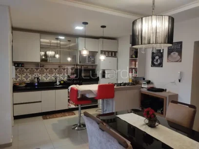 Foto Apartamento com 2 Dormitórios