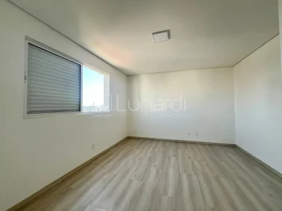 Foto Apartamento com 3 Dormitórios