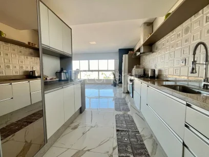 Foto Apartamento com 2 Dormitórios