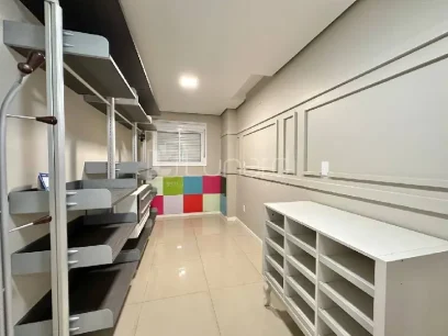 Foto Apartamento com 2 Dormitórios