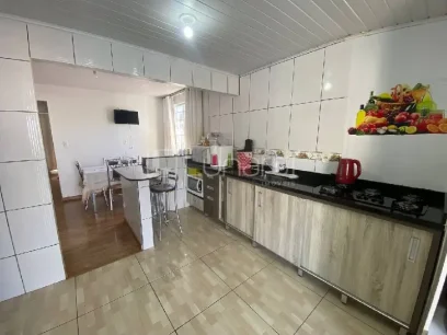 Foto Casa com 2 Dormitórios