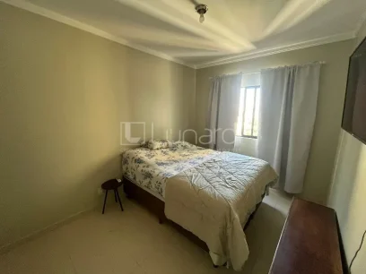 Foto Apartamento com 2 Dormitórios