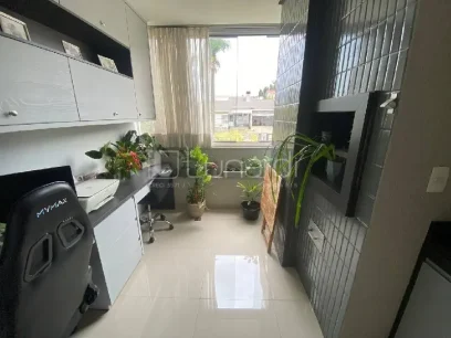 Foto Apartamento com 3 Dormitórios