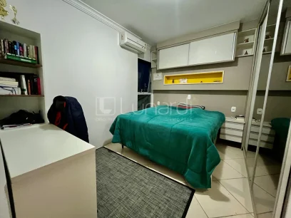 Foto Apartamento com 2 Dormitórios