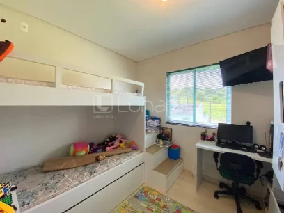 Foto Apartamento com 2 Dormitórios