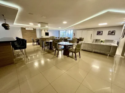 Foto Apartamento com 3 Suítes