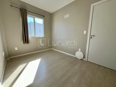 Foto Apartamento com 2 Dormitórios