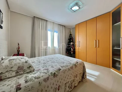 Foto Apartamento com 3 Dormitórios