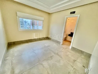 Foto Apartamento com 3 Suítes