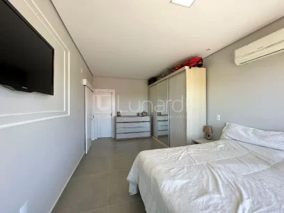 Foto Casa com 4 Suítes