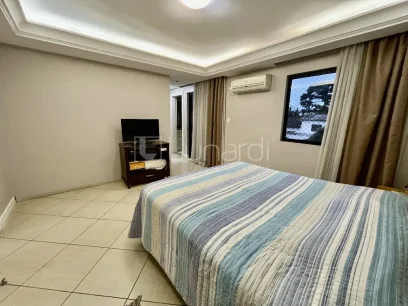 Foto Apartamento com 3 Dormitórios