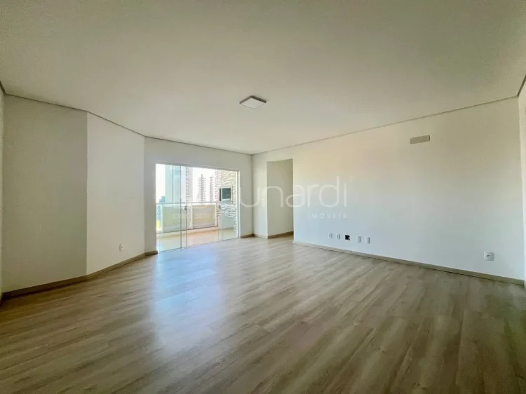 Apartamento com 3 Dormitórios