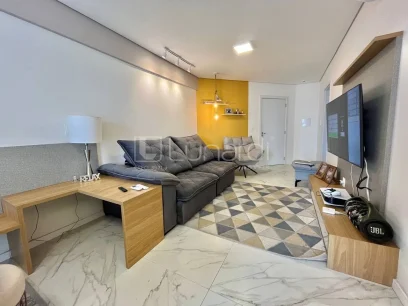 Foto Apartamento com 2 Dormitórios