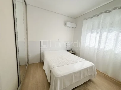 Foto Apartamento com 3 Suítes