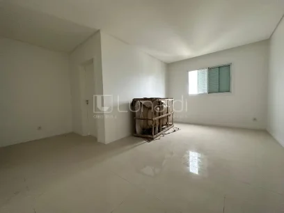 Foto Apartamento com 3 Suítes