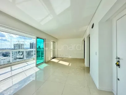 Foto Apartamento com 3 Suítes