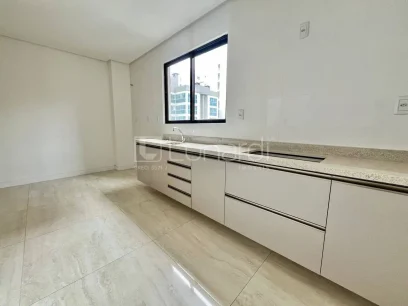 Foto Apartamento com 3 Suítes