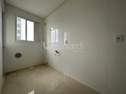 Foto Apartamento com 3 Suítes