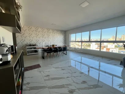 Foto Apartamento com 2 Dormitórios